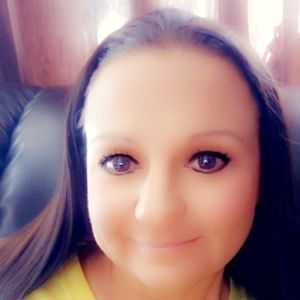 Meet your Posher, Whitney